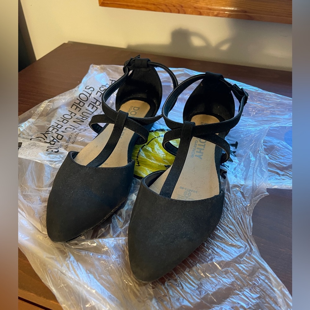 Dorothy Gaynor Black Ballet Flats US 6